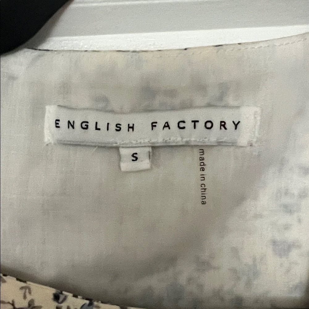 English Factory Floral Puff Sleeve Top - Picture 3 of 3